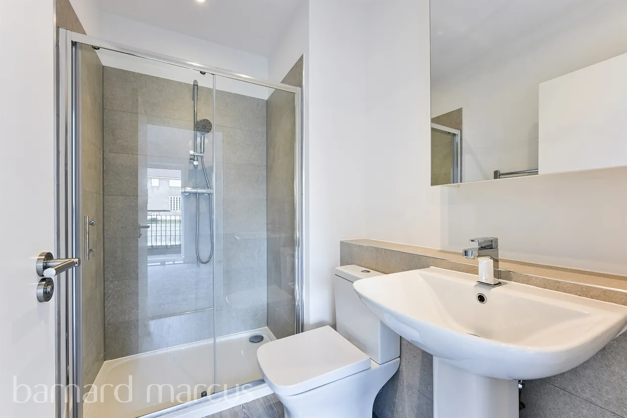 Beatrice Square, TADWORTH, photo 12