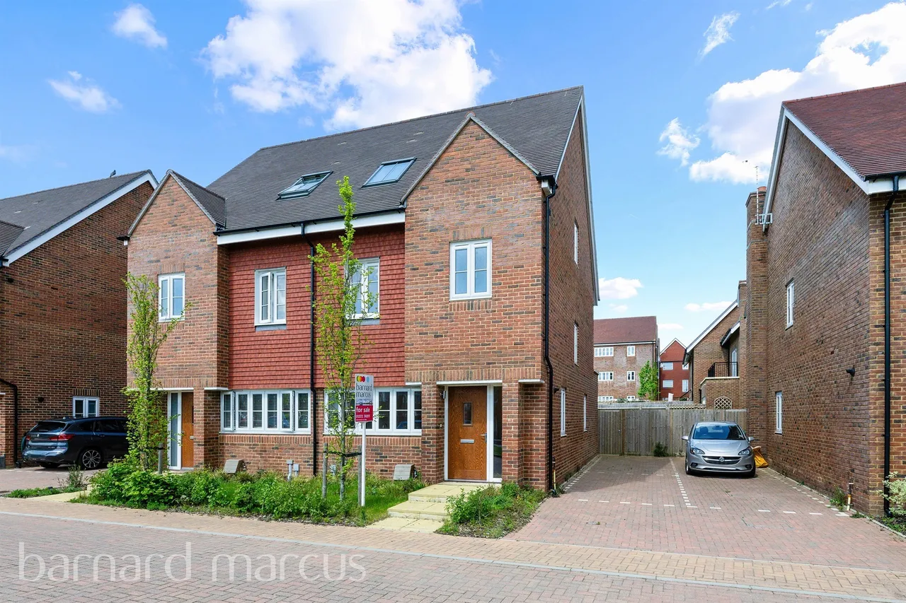 4 bed house for sale — Beatrice Square, TADWORTH