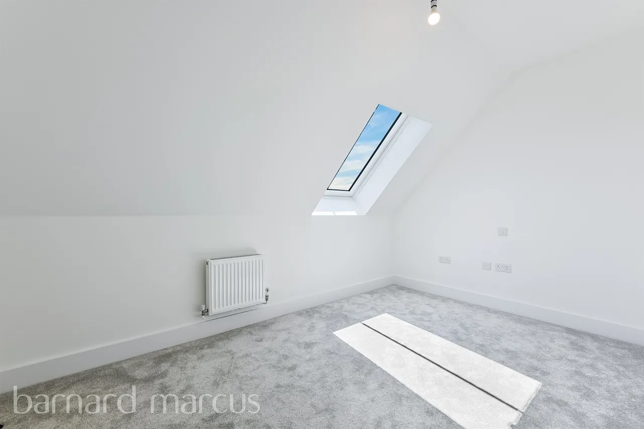Beatrice Square, TADWORTH, photo 10