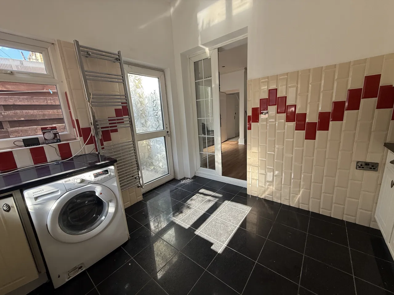 St. Johns Road, Huddersfield, HD1, photo 2