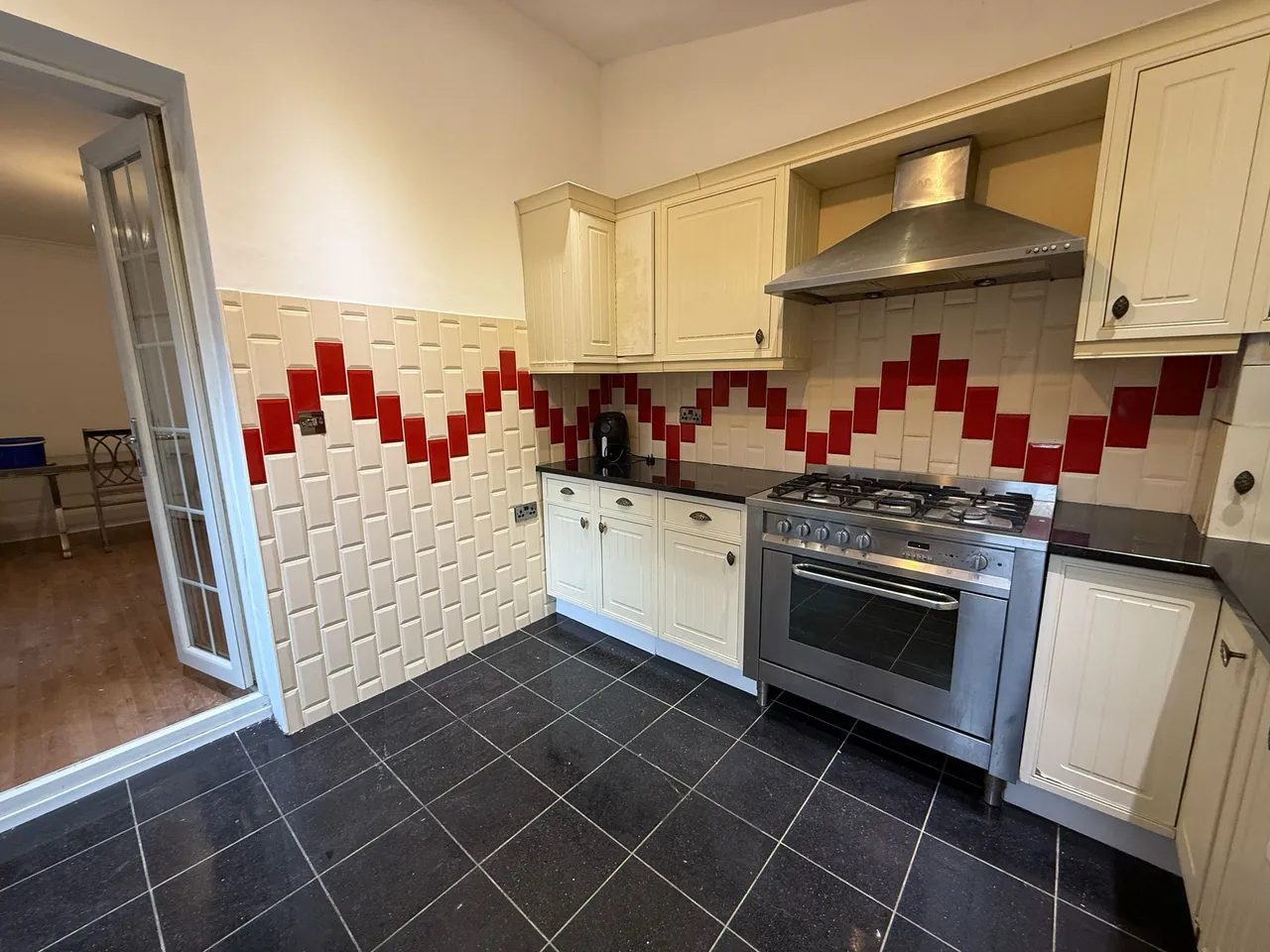 St. Johns Road, Huddersfield, HD1, photo 11