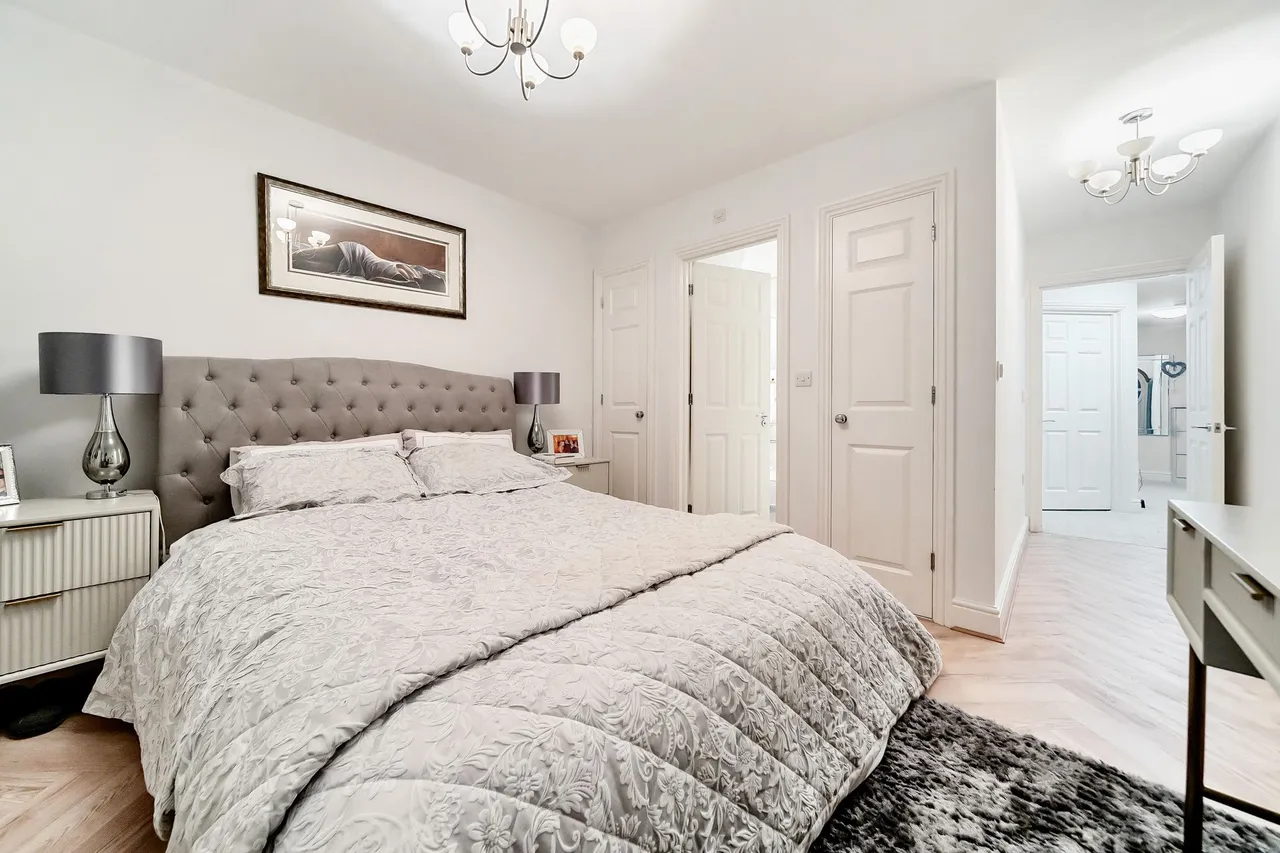Kings Road, Doyle Court, GU27, photo 9