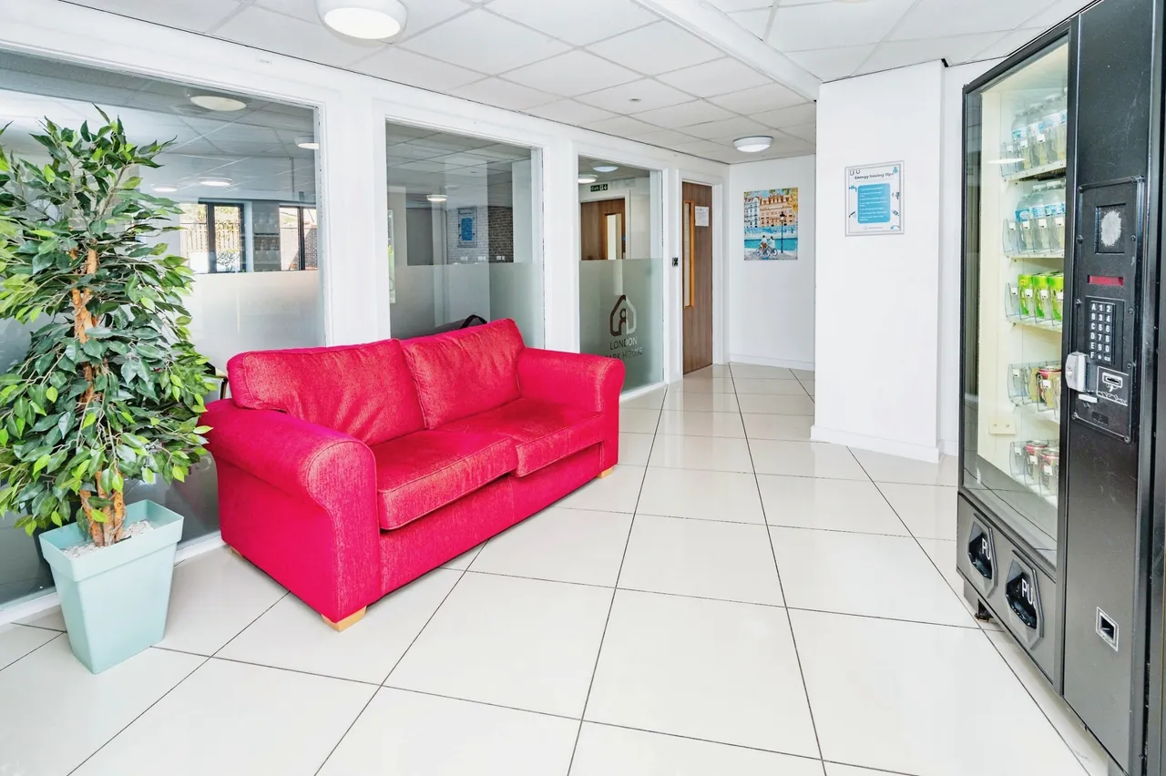 Park Street, LUTON, Bedfordshire, LU1, photo 8