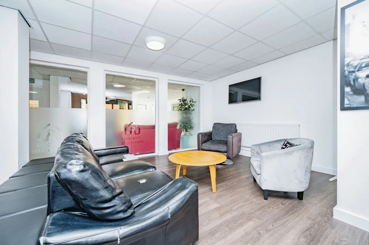Park Street, LUTON, Bedfordshire, LU1, photo 5
