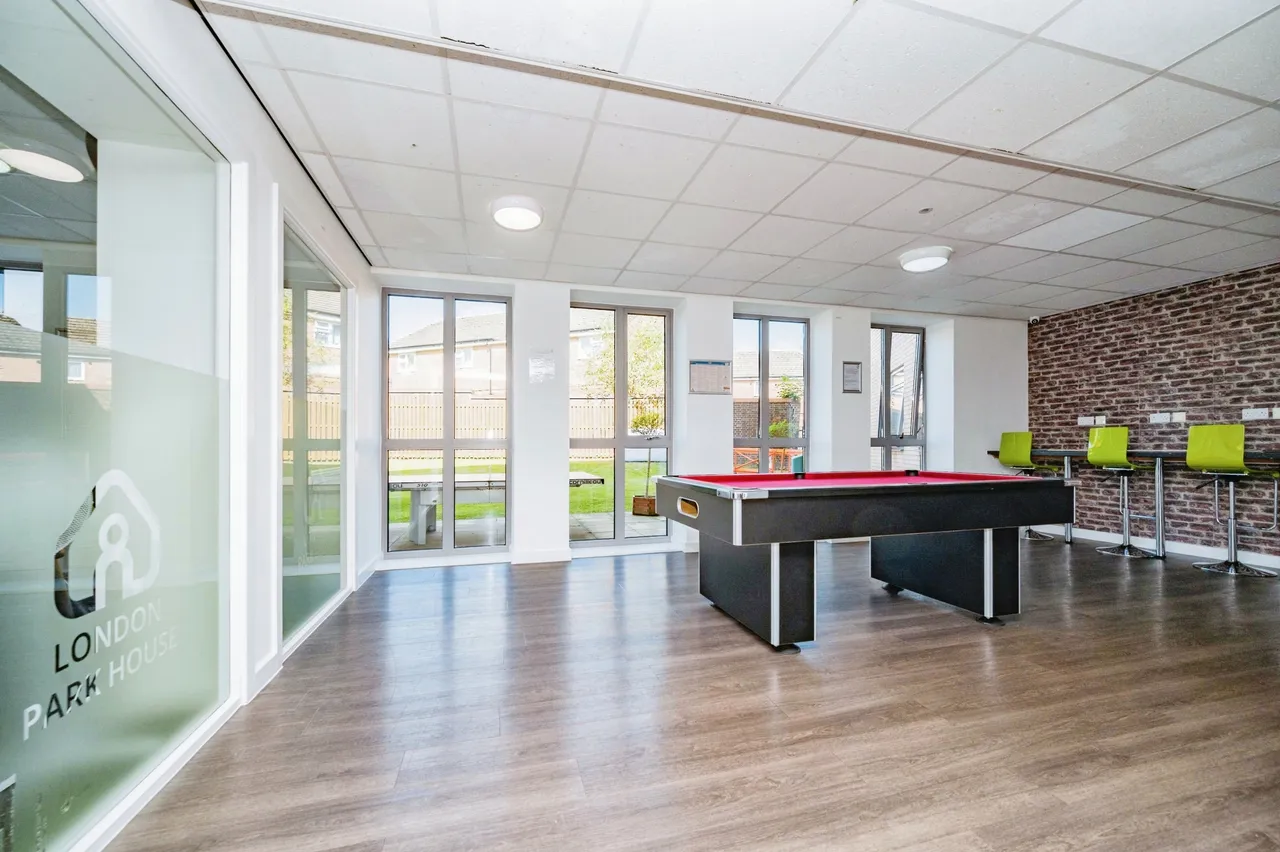Park Street, LUTON, Bedfordshire, LU1, photo 6