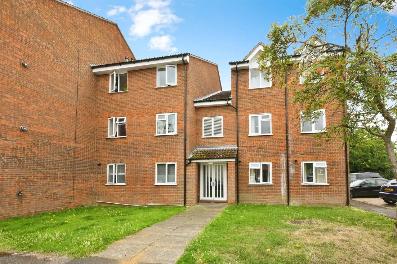 1 bed flat for sale, Cranleigh Close, Cheshunt, EN7