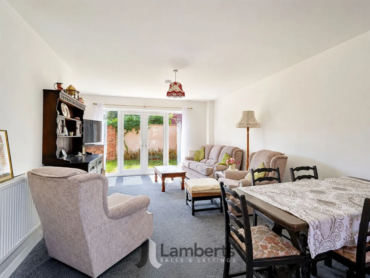 8b Allendale Court, Studley, photo 2