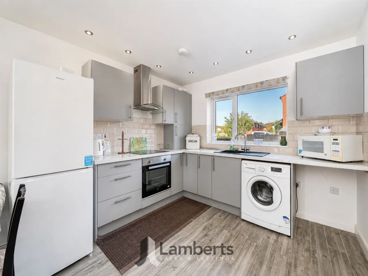 8b Allendale Court, Studley, photo 5