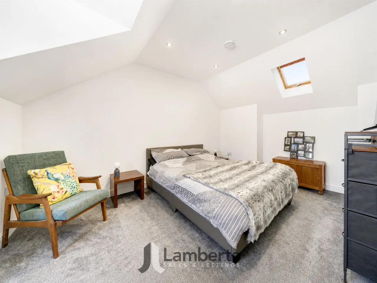8b Allendale Court, Studley, photo 11