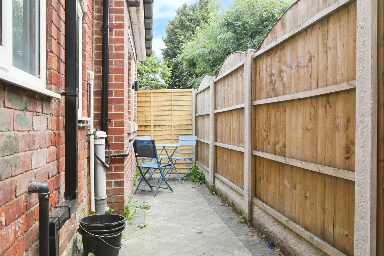 Sandy Lane, Worksop, S80, photo 13
