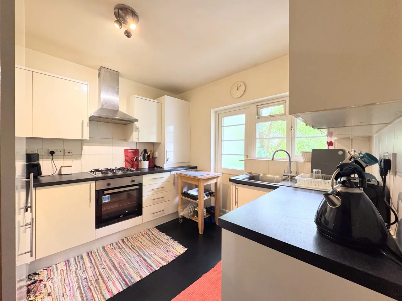 Stonegrove, Court Stonegrove, HA8, photo 2