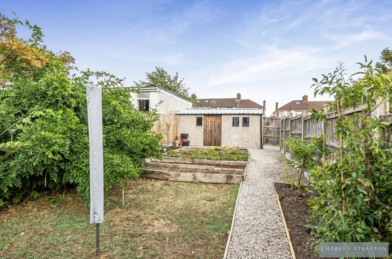Glenwood Drive, Romford, RM2, photo 18