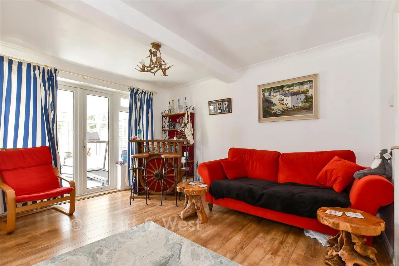 Crescent Way, Horley, RH6, photo 3