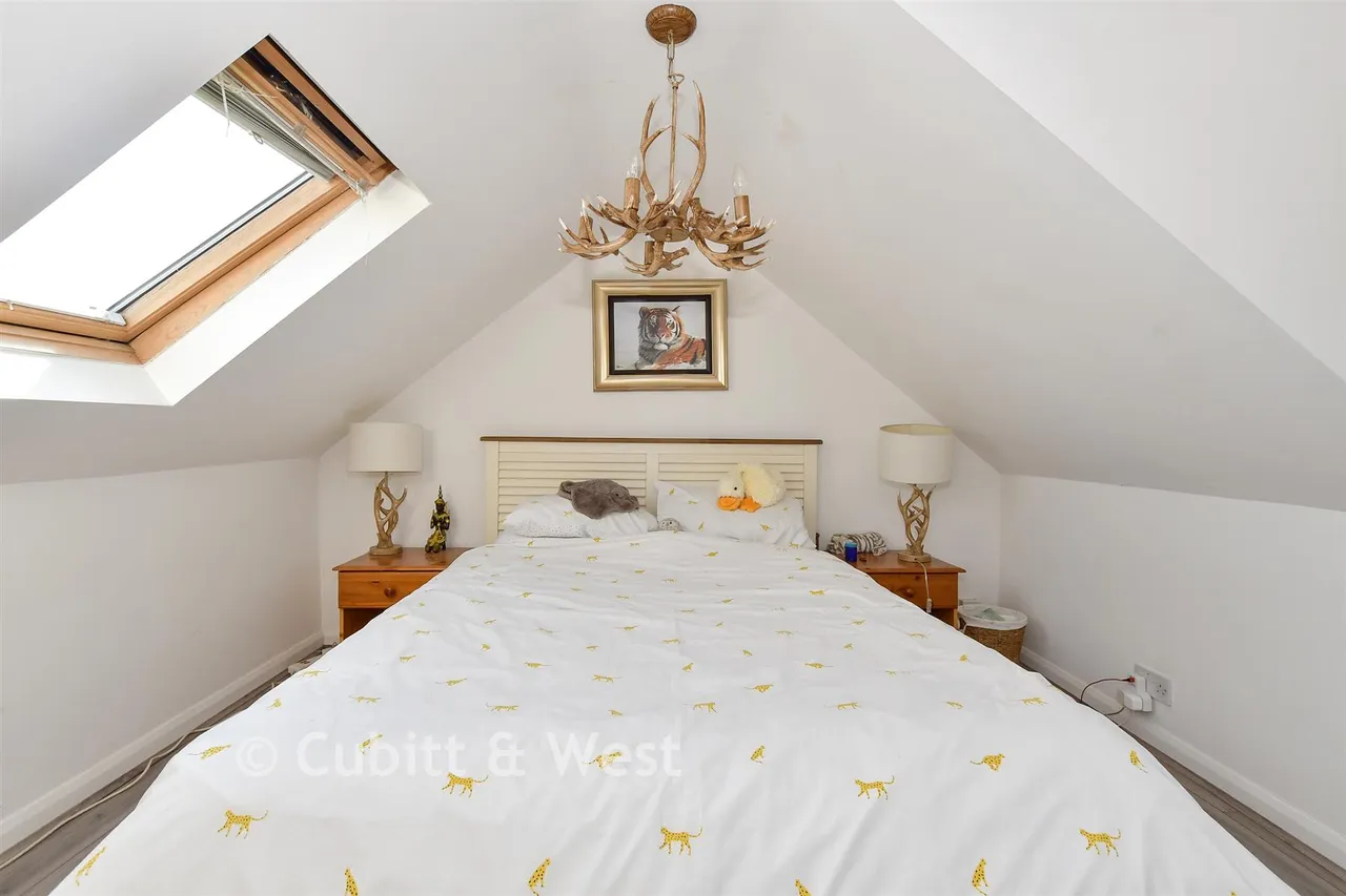 Crescent Way, Horley, RH6, photo 8
