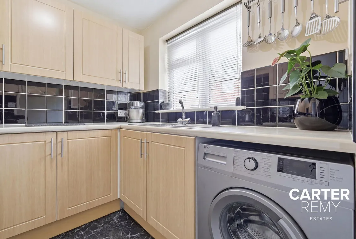 Florence Close, Grays, Thurrock, RM20 4AE, photo 9