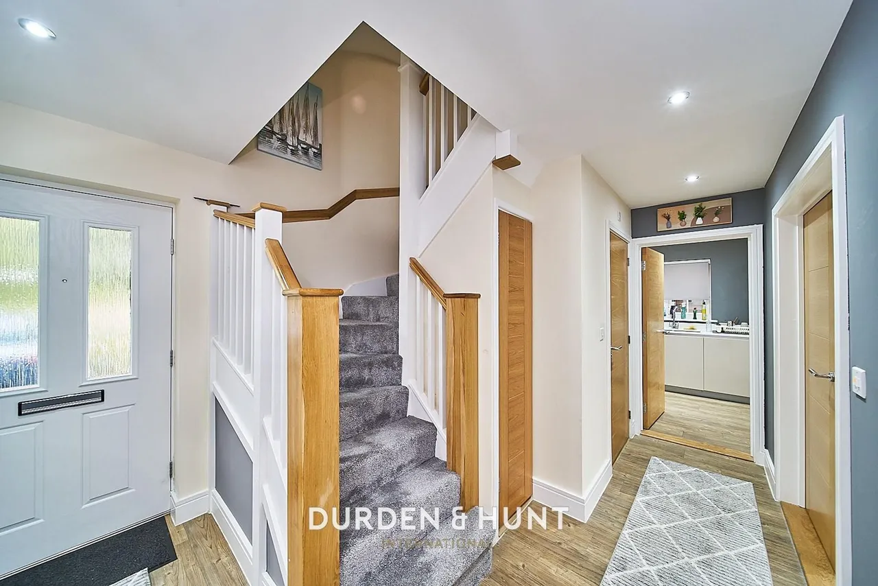 Tamarind Grove, Chigwell, IG7, photo 13