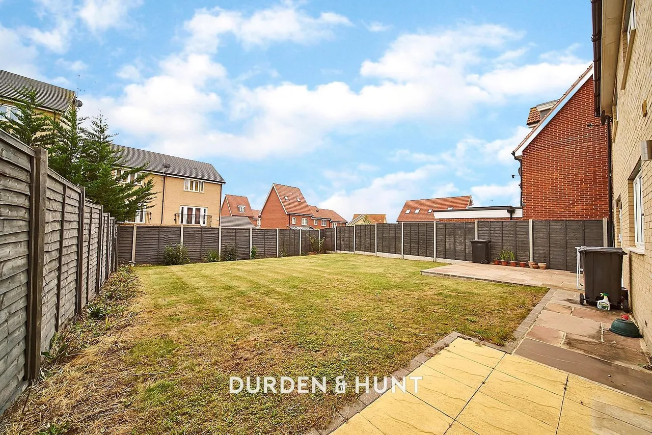 Tamarind Grove, Chigwell, IG7, photo 35