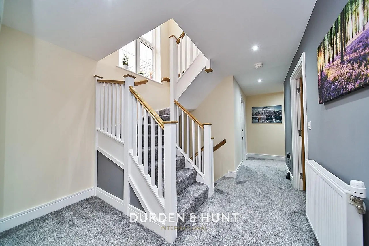 Tamarind Grove, Chigwell, IG7, photo 25