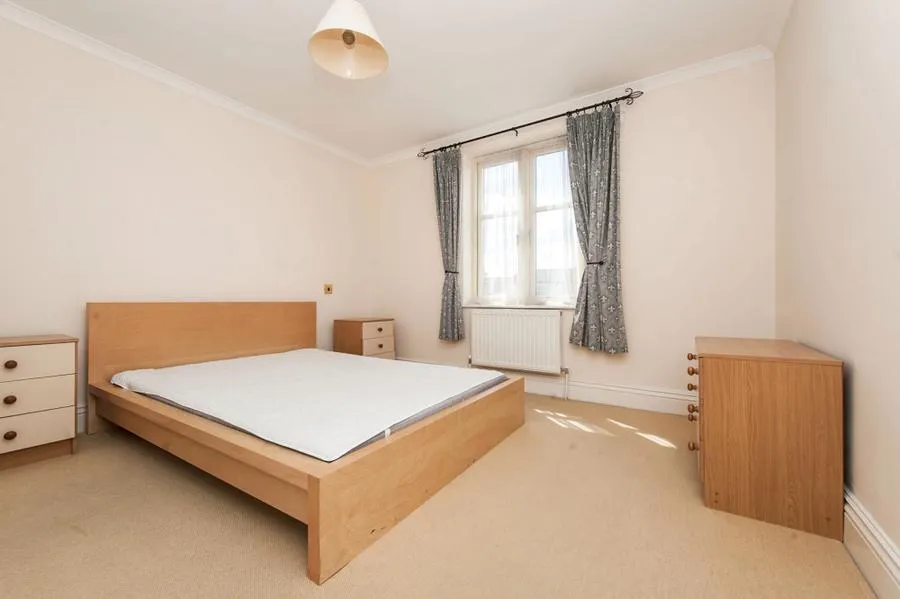 St. Georges Place, Cheltenham, GL50, photo 5