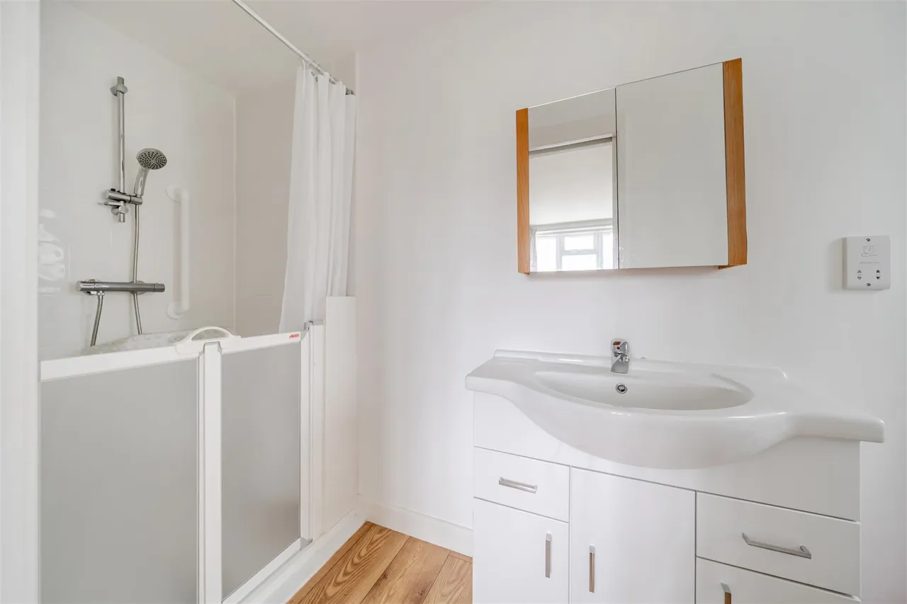 Barley Hill Lane, Poulshot, SN10, photo 15