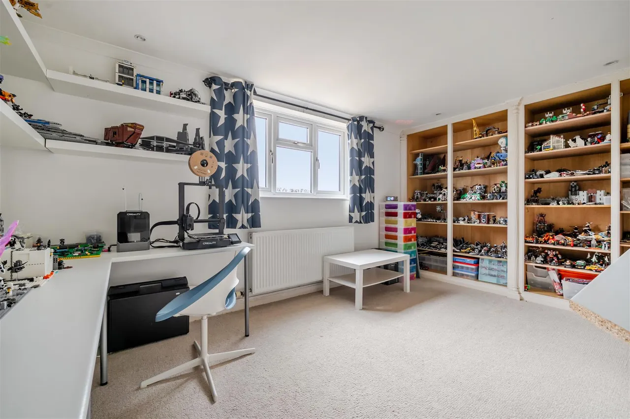 Barley Hill Lane, Poulshot, SN10, photo 18