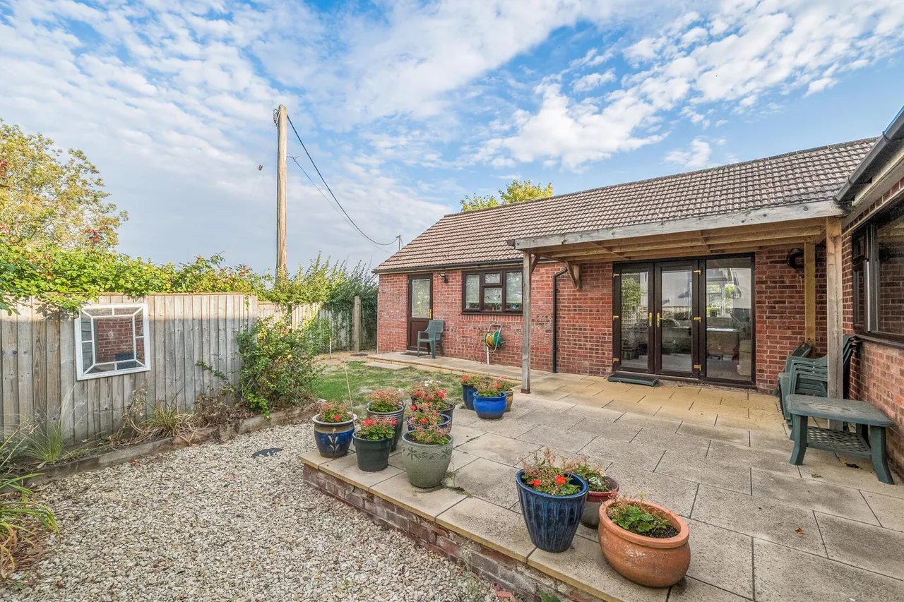 Barley Hill Lane, Poulshot, SN10, photo 24