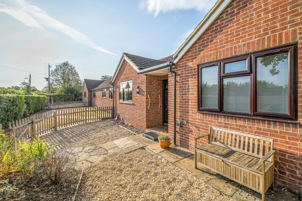 Barley Hill Lane, Poulshot, SN10, photo 25