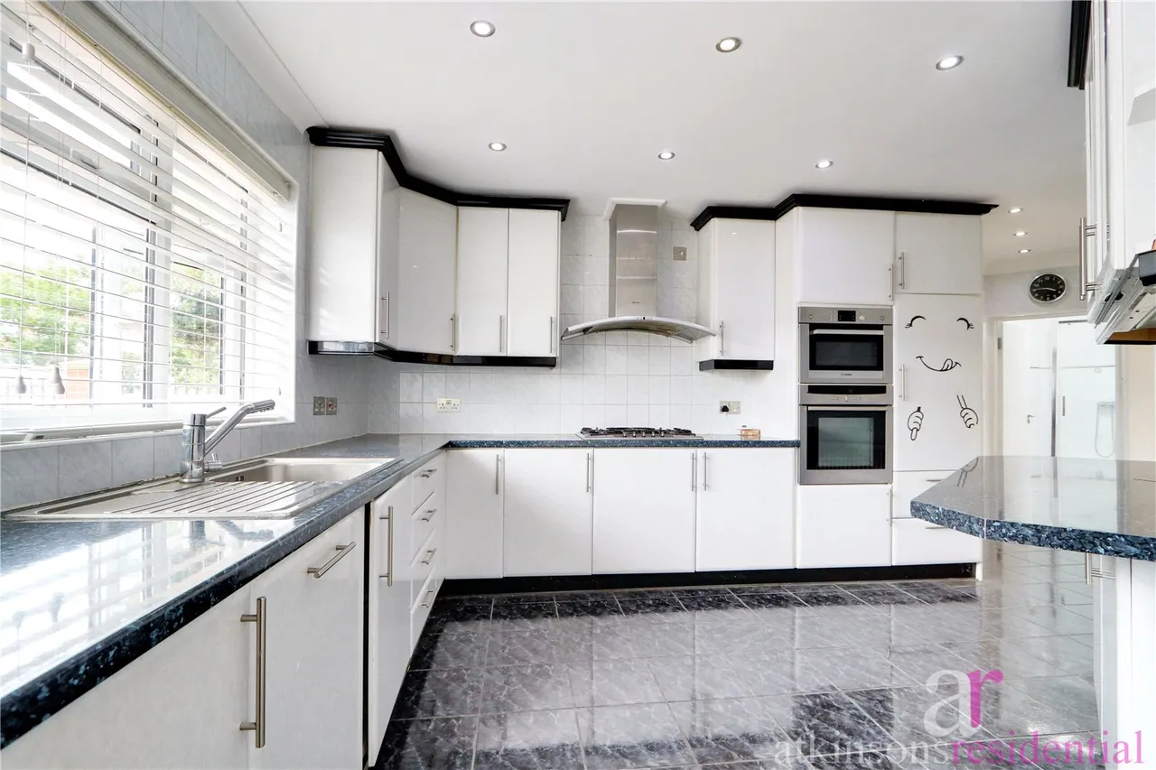 Fillebrook Avenue, Enfield, EN1, photo 3