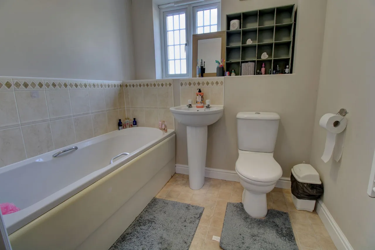 Aspen Court, Rendlesham, IP12, photo 8
