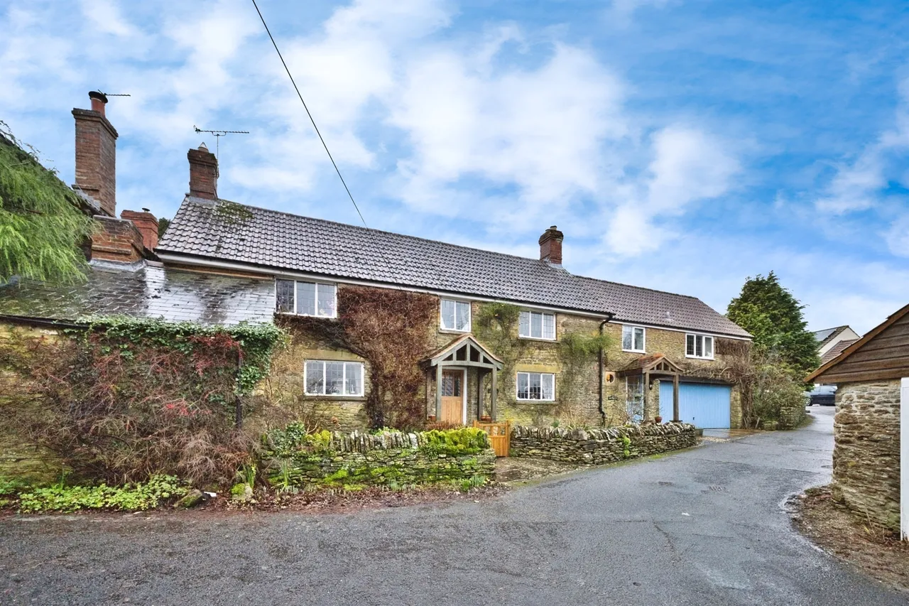 4 bed house for sale — Bishops Lane, Hardington Mandeville, Yeovil