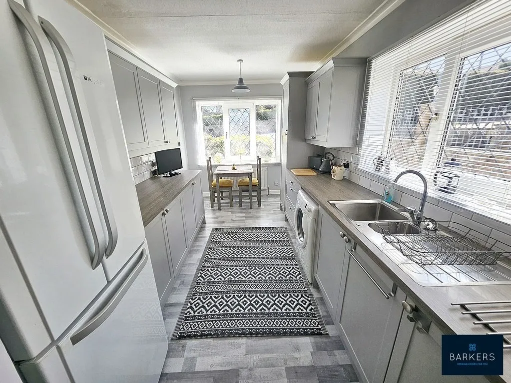 Raikes Lane, East Bierley BD4 6RD, photo 7