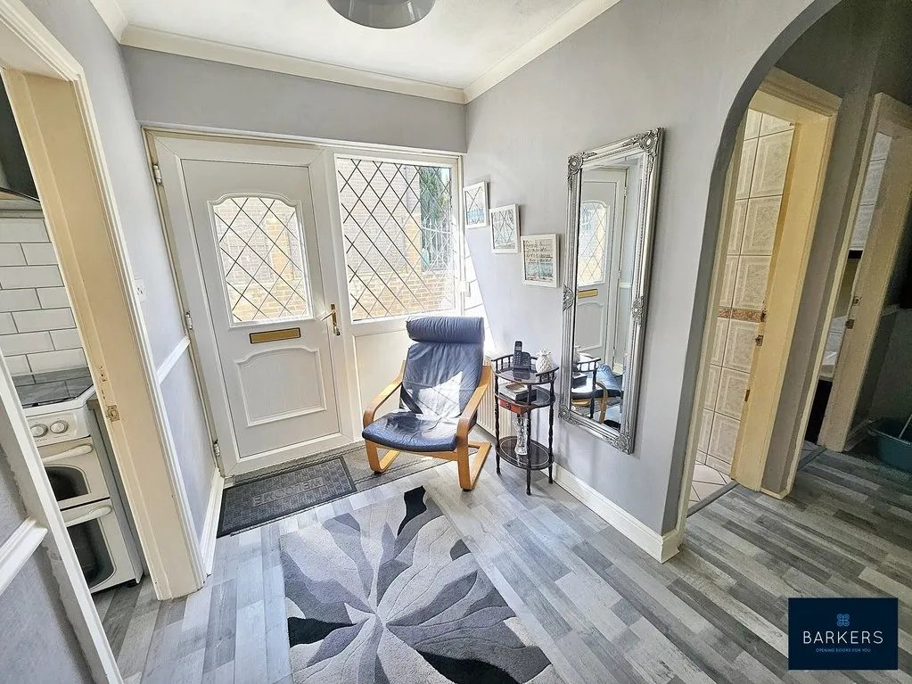 Raikes Lane, East Bierley BD4 6RD, photo 5