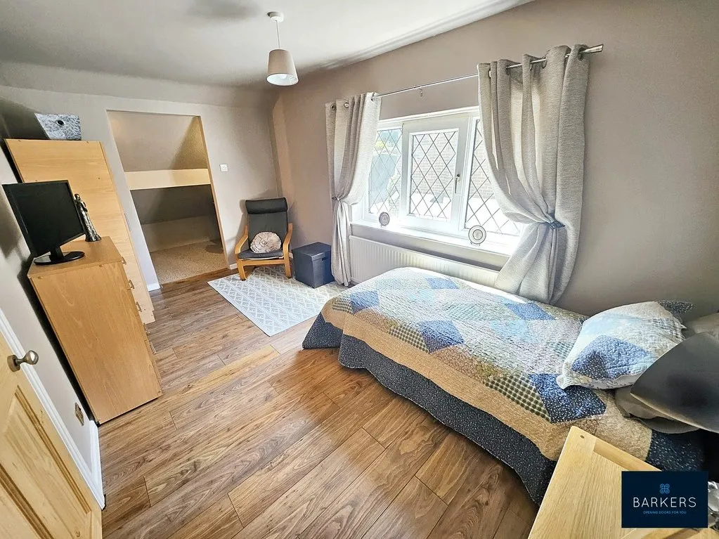 Raikes Lane, East Bierley BD4 6RD, photo 13