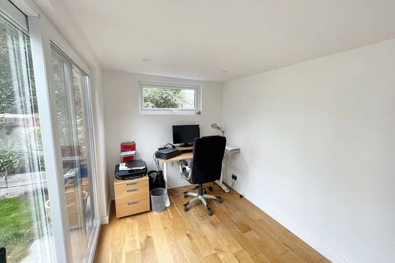 Semley Road, Brighton BN1 6EP, photo 25