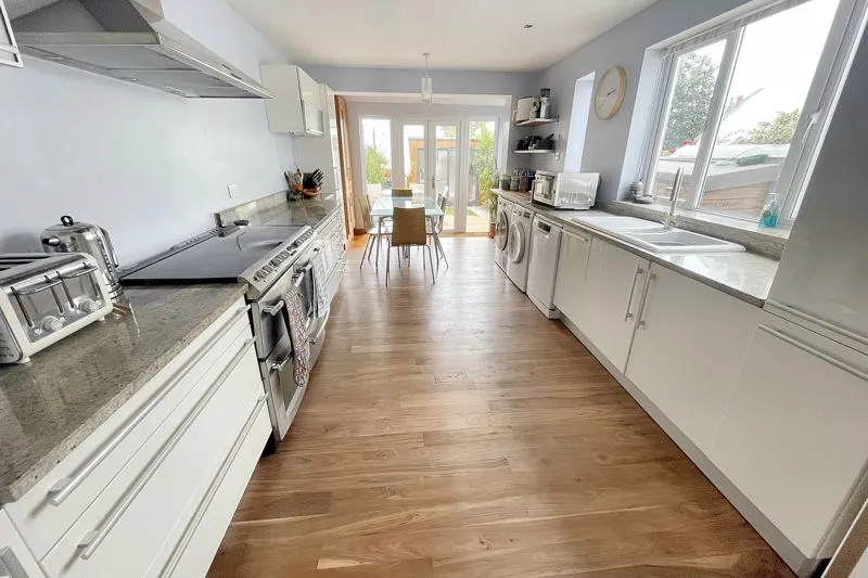 Semley Road, Brighton BN1 6EP, photo 7