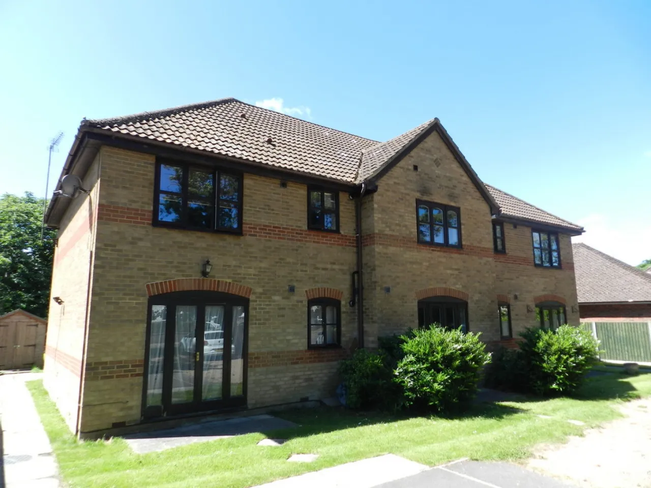 1 bed flat to rent — West Green, Crawley