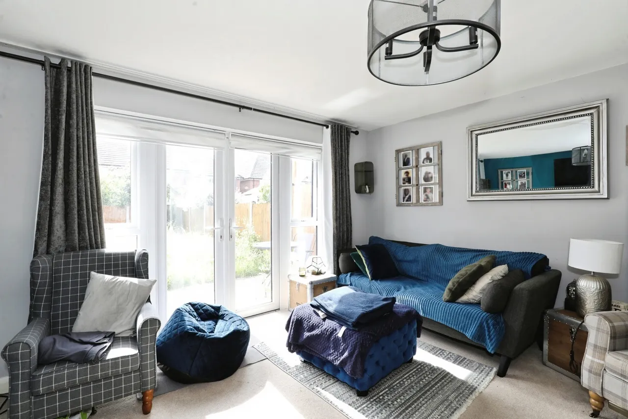 Bessemer Way, Crewe, Cheshire, CW1, photo 3
