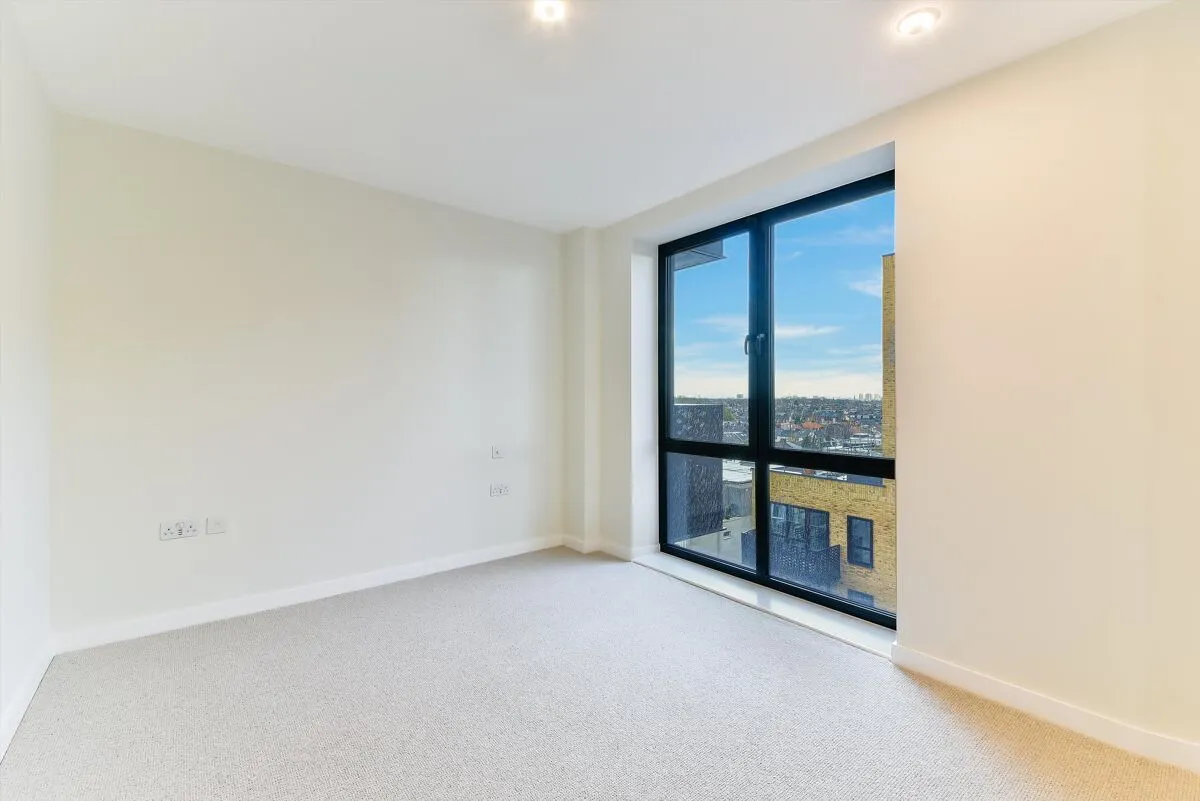 Middle Road, London, W7, photo 6