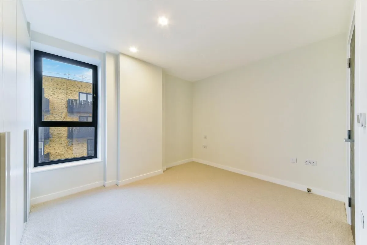 Middle Road, London, W7, photo 5