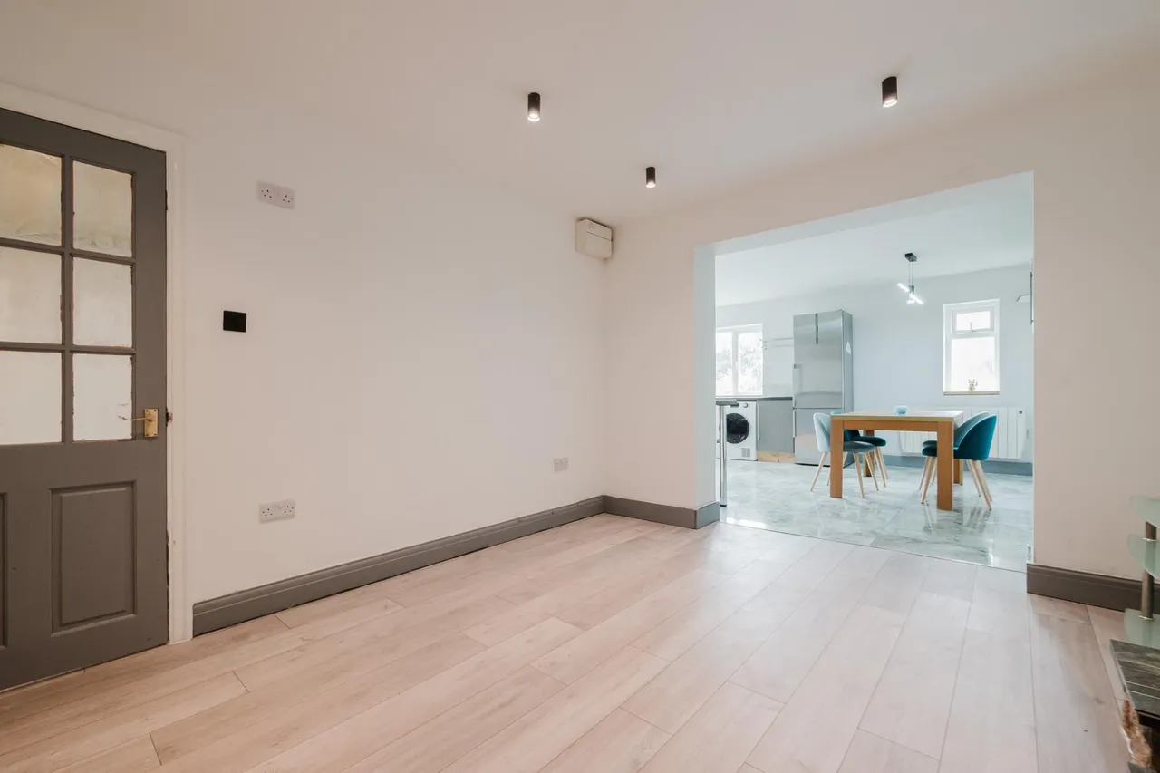 Worsley Avenue, Manchester, Blackley, M40, photo 6