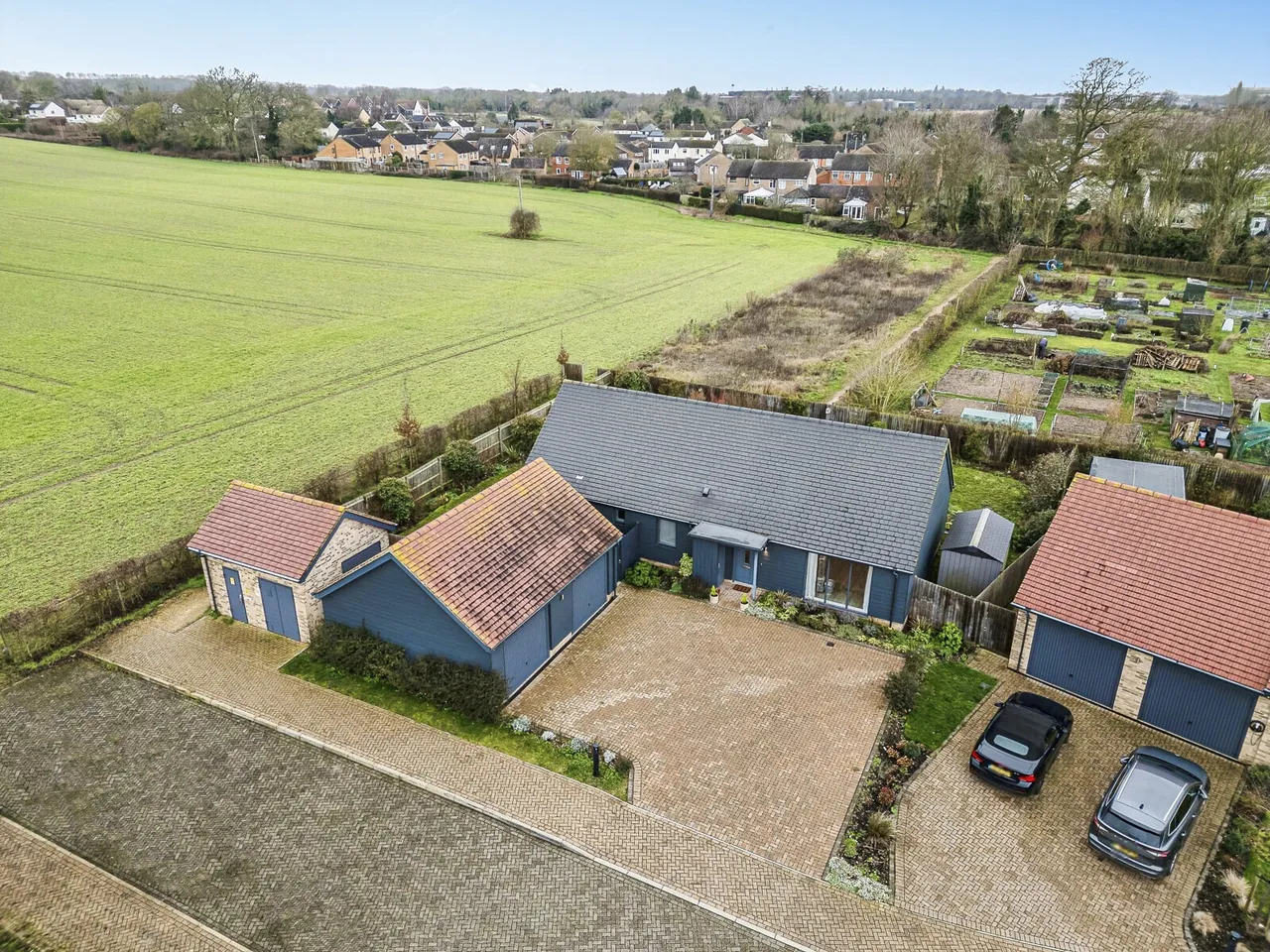 3 bed house for sale, Larkfield, Cambridge, CB21