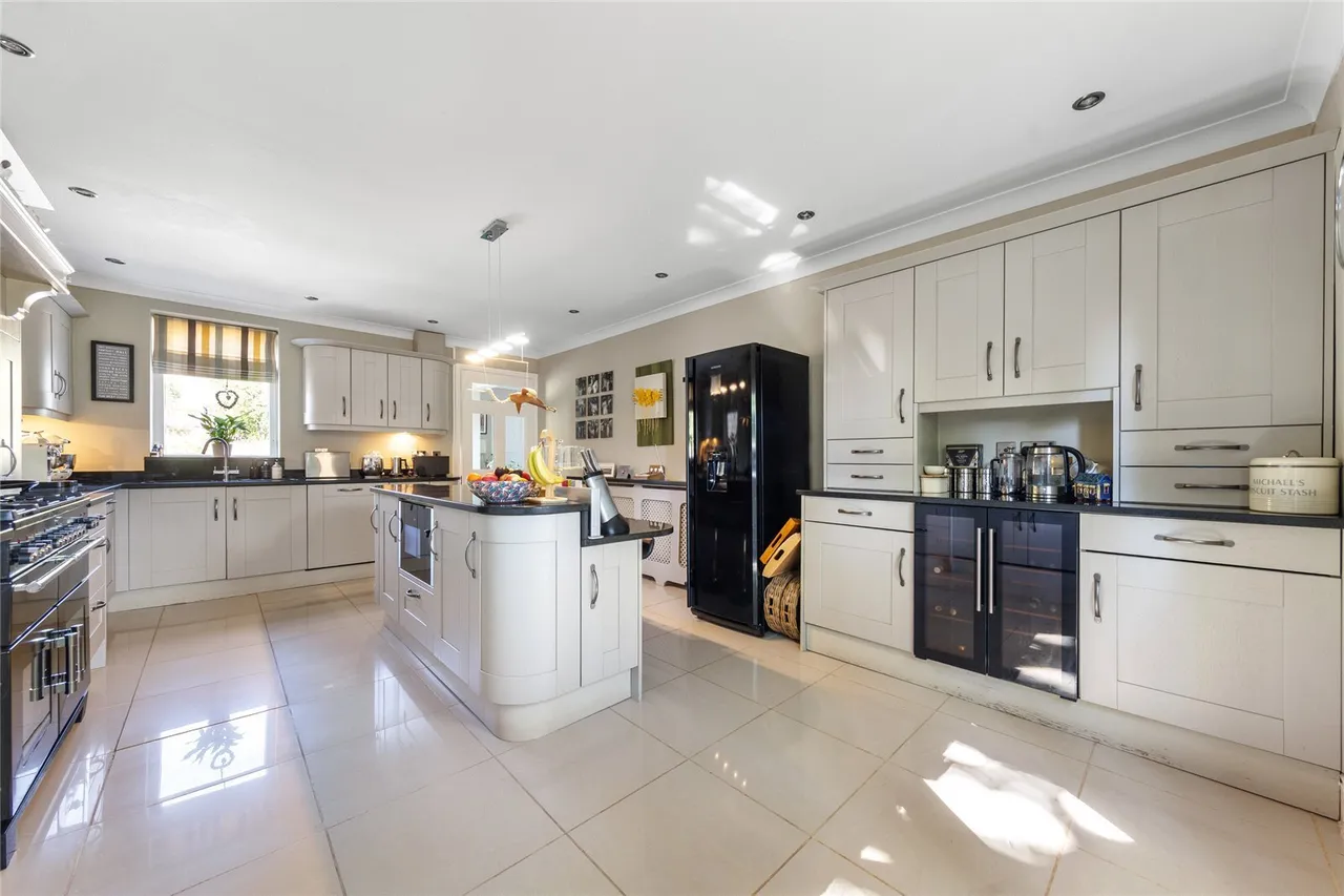 Rectory Lane, Woodford, NN14, photo 6