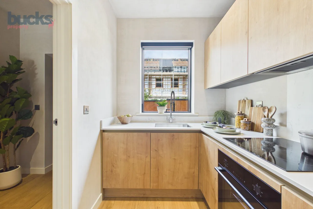 Carpenters Yard, High Road, CM16, photo 8