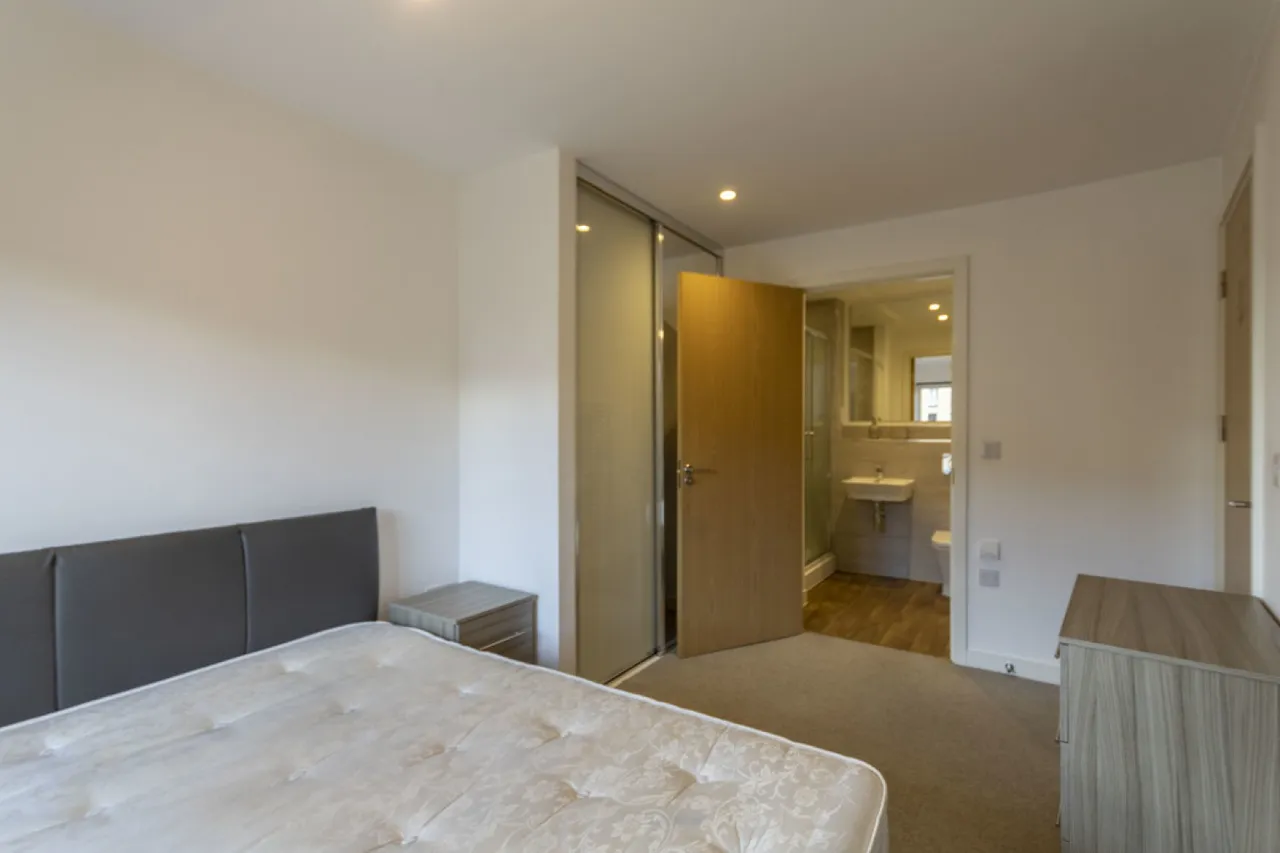 Lexington Gardens, Park Central, B15, photo 8