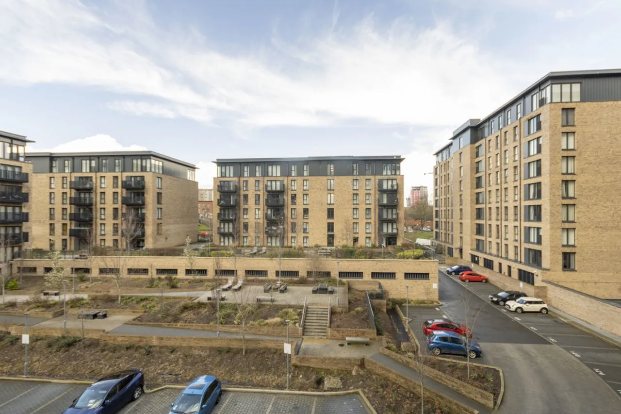 Lexington Gardens, Park Central, B15, photo 5