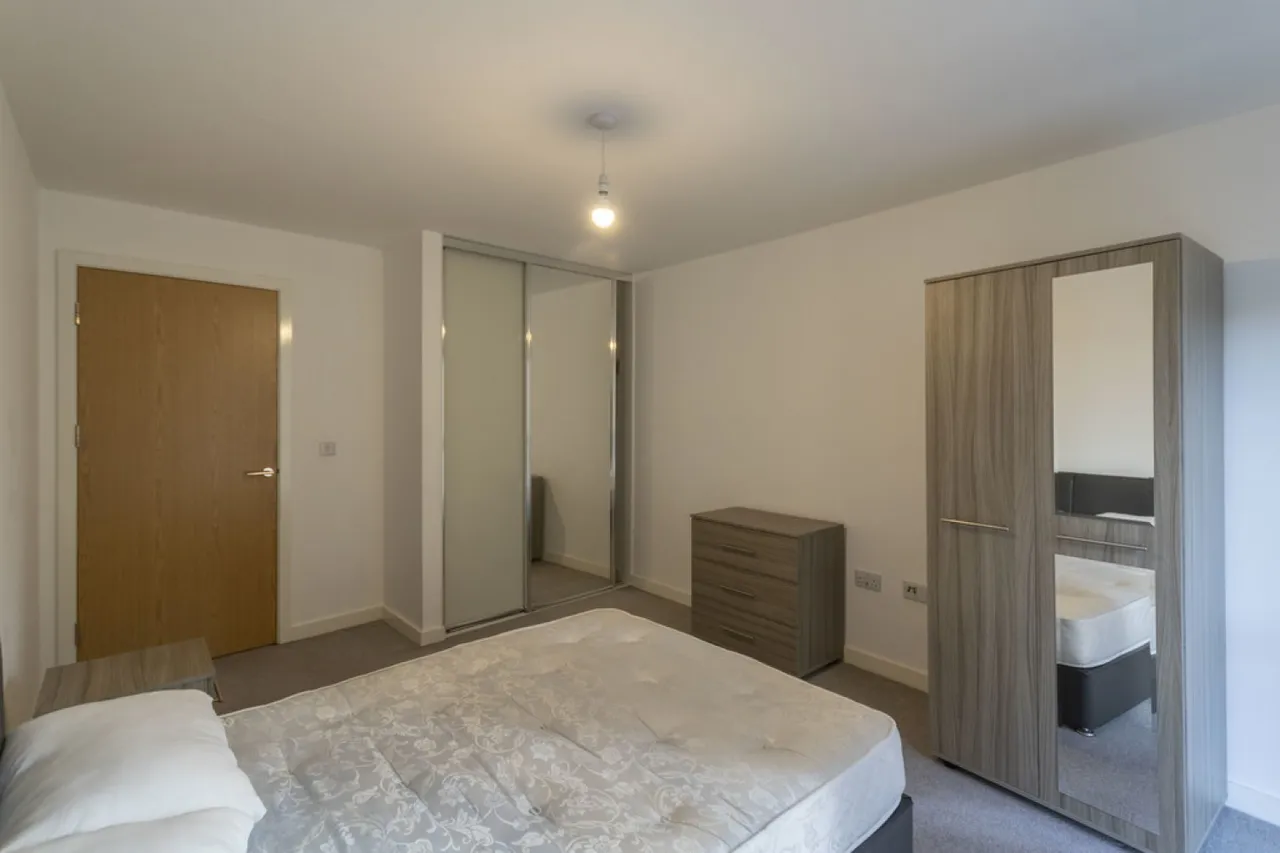 Lexington Gardens, Park Central, B15, photo 11