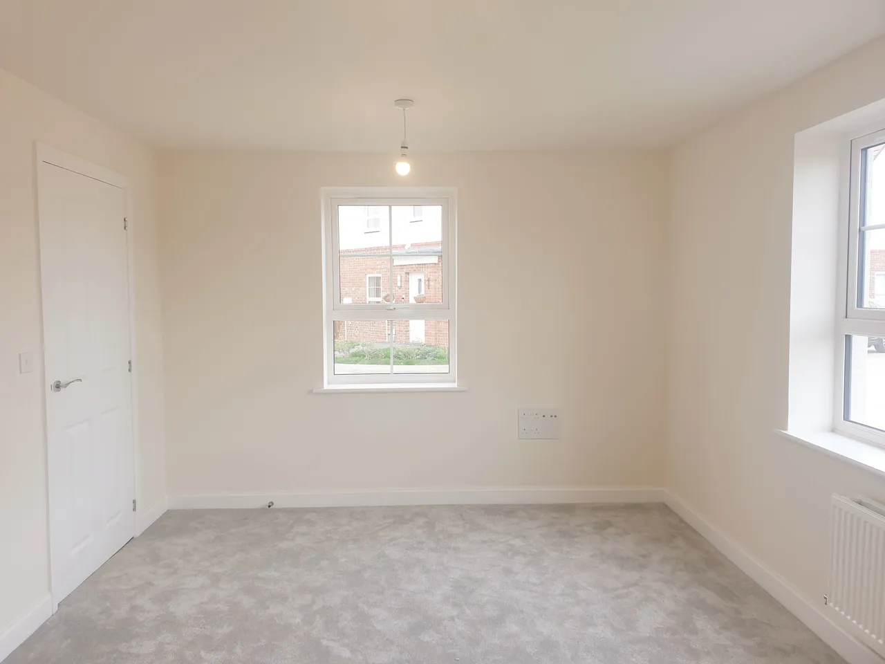 Nutmeg Close, Kingsbrook, HP22, photo 4