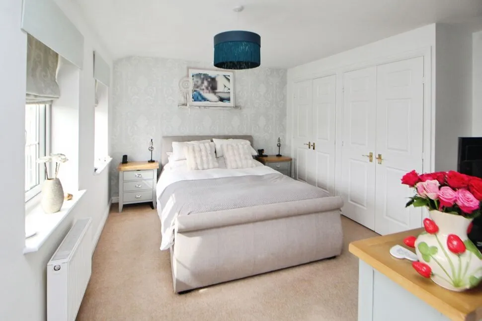 Plover Close, Glossop, Derbyshire, SK13, photo 9