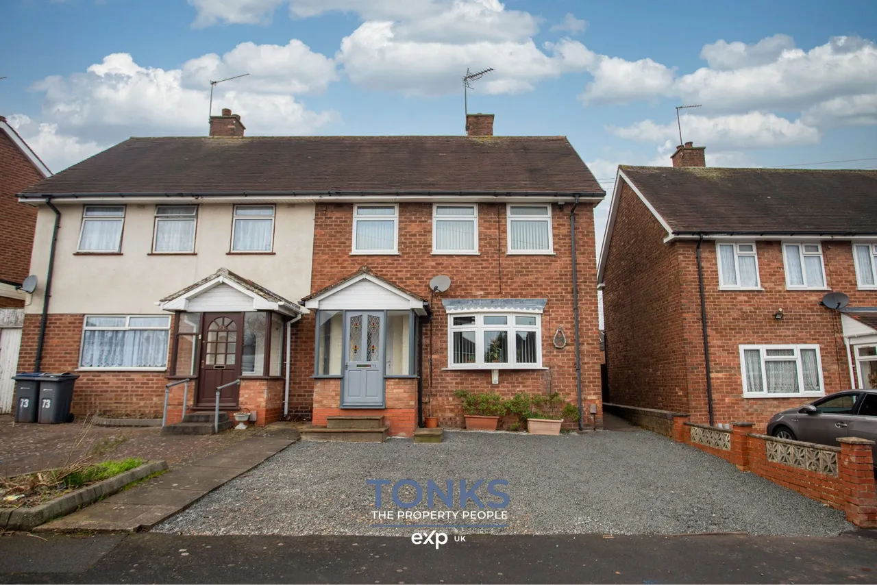 3 bed house to rent, Faraday Avenue, Quinton, B32