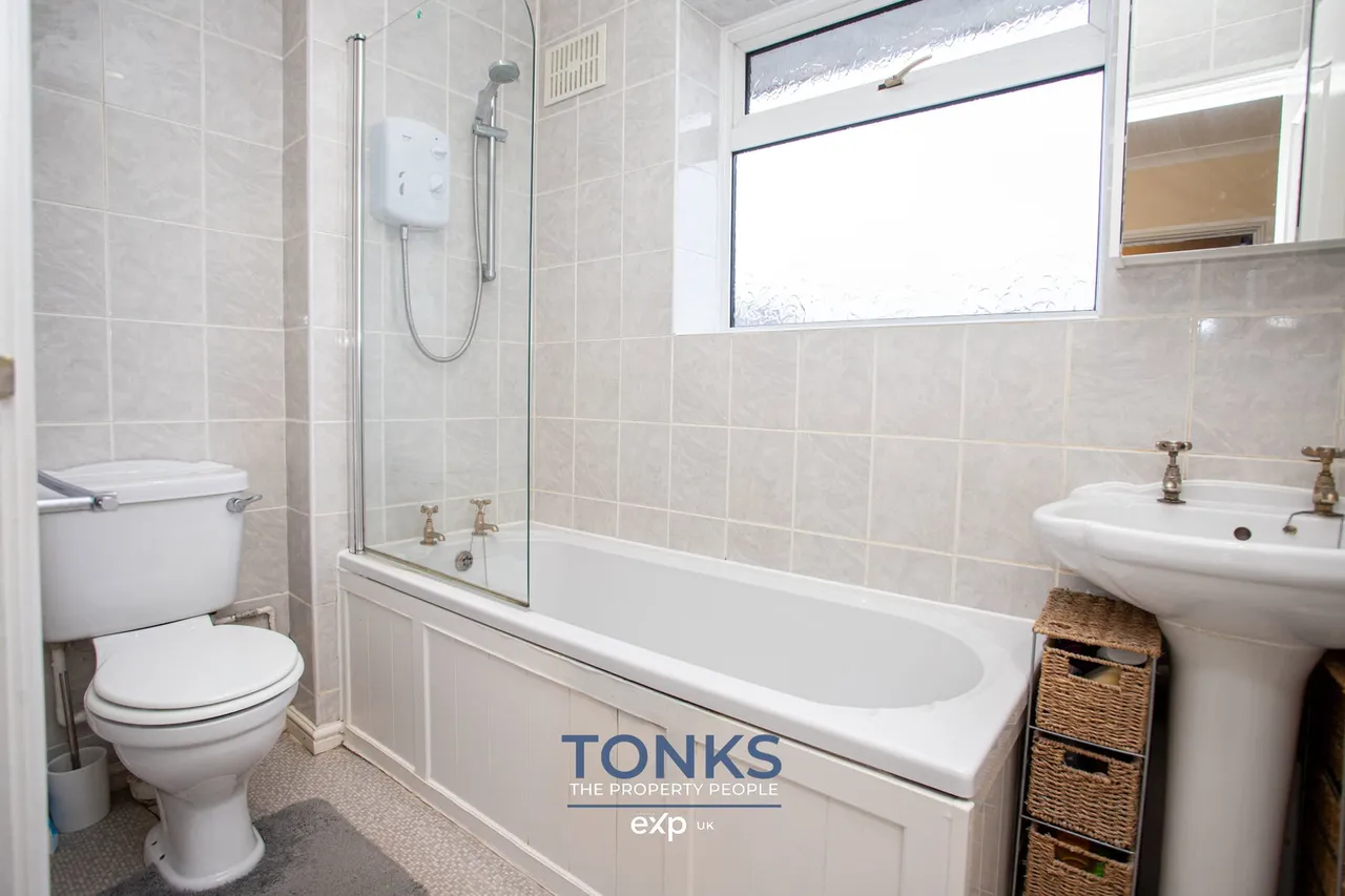 Faraday Avenue, Quinton, B32, photo 15